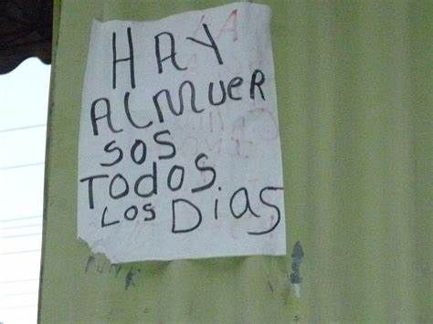 Conjunto de letras en una hoja .