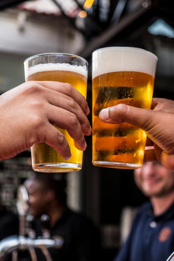 ¿Ustedes ______ (beber) cerveza? 