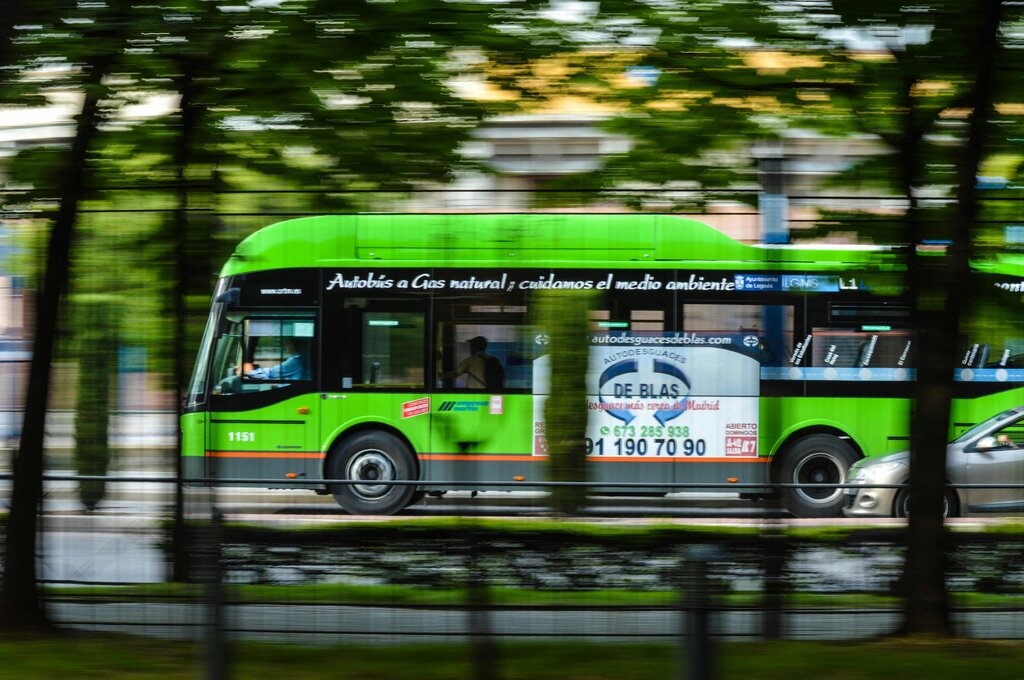 en un autobús