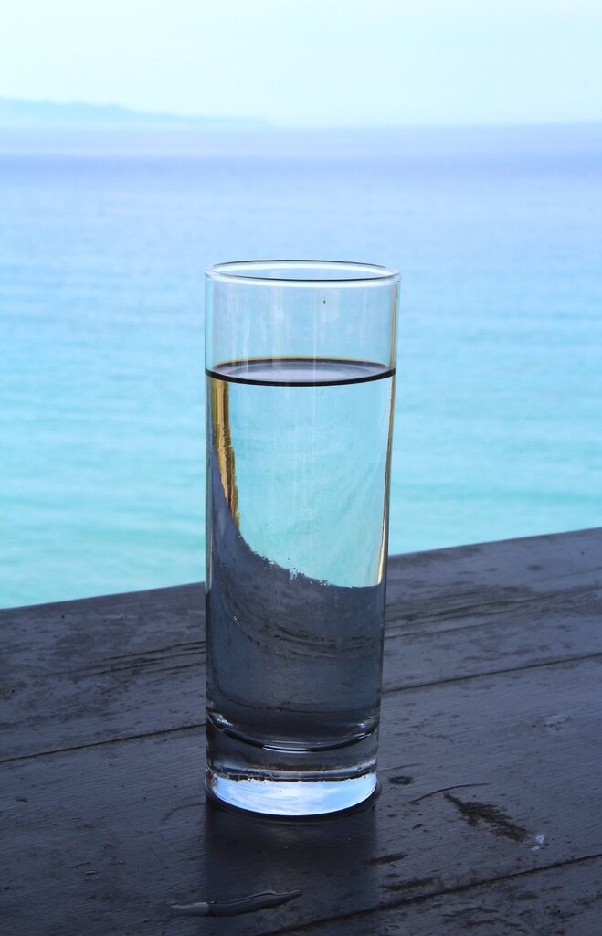 What is the texture of glass?