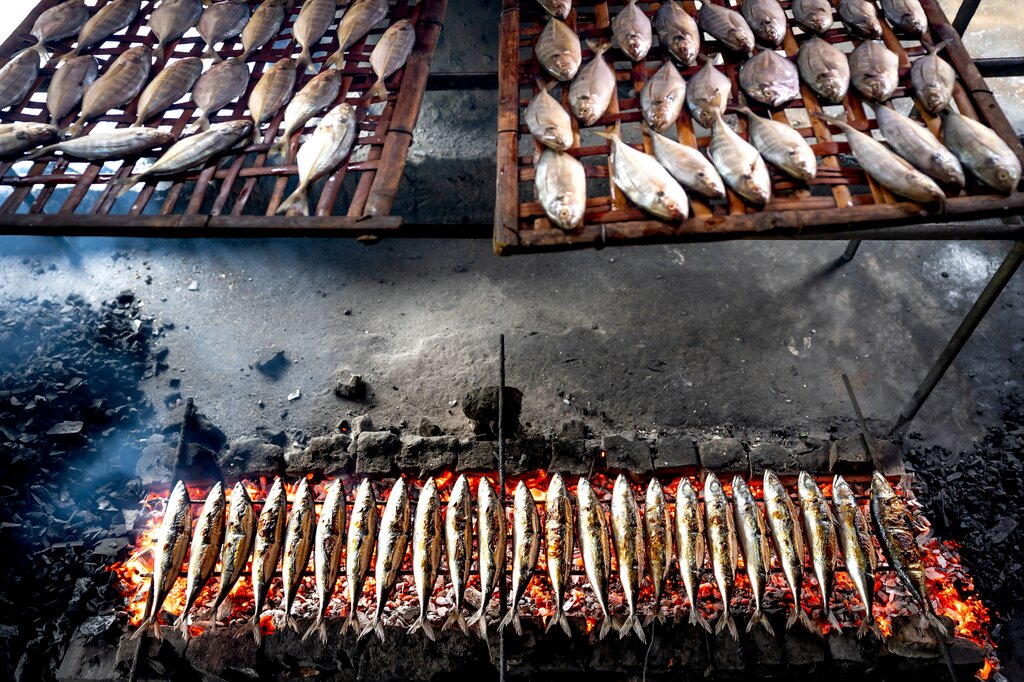 fish smoking