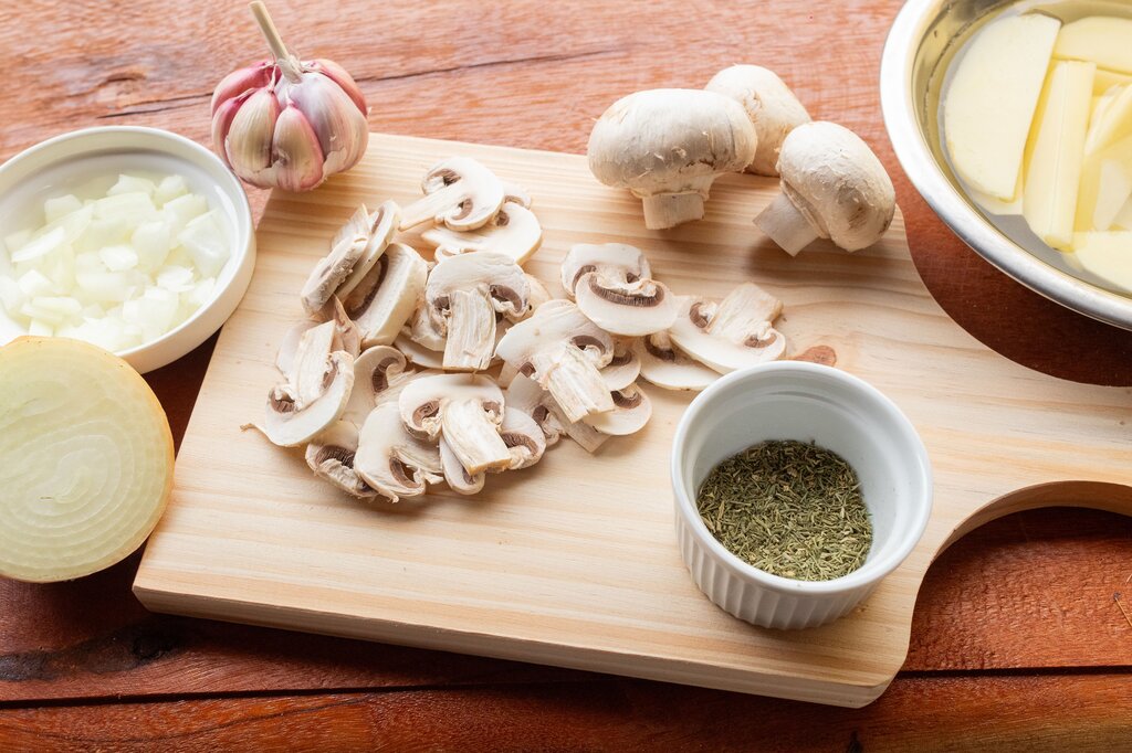 Ajo, cebolla, coliflor, champiñón, pera
