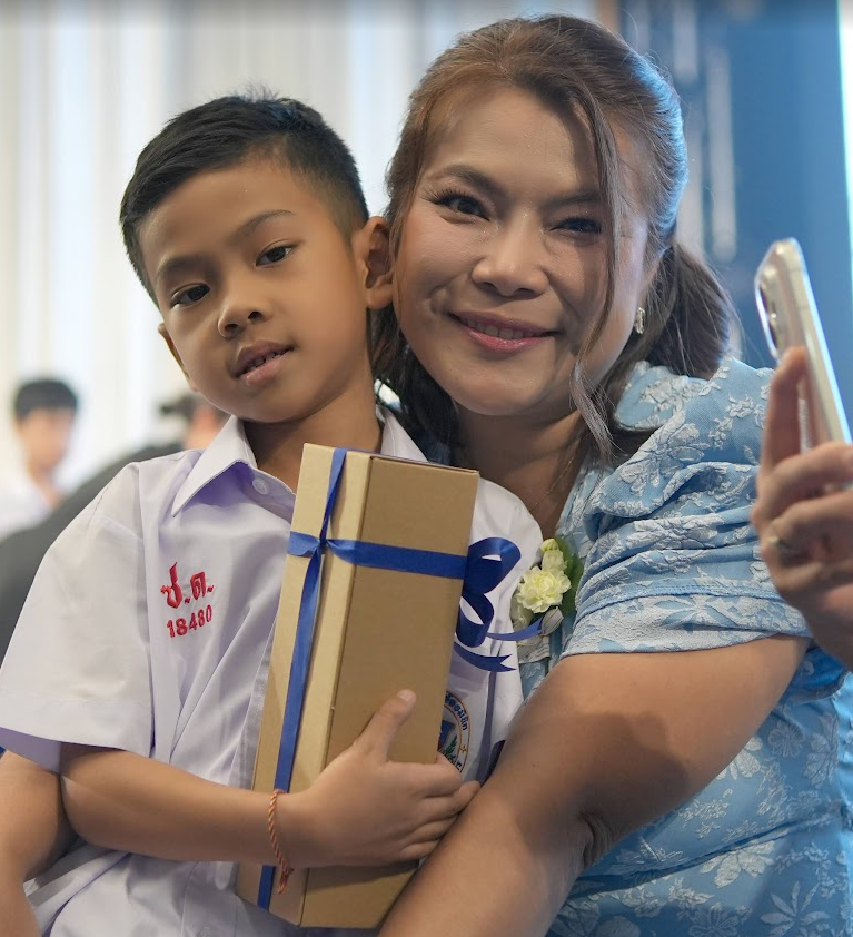 He ______ a gift.