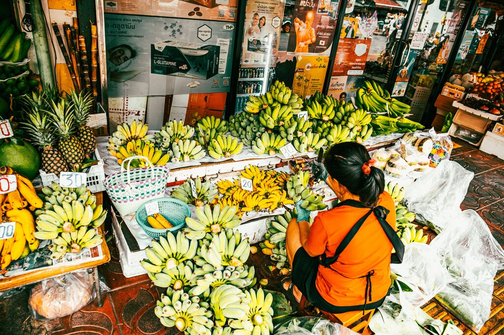 จังหวัดใดเป็นศูนย์กลางการผลิตผลไม้เมืองร้อนไทย?
