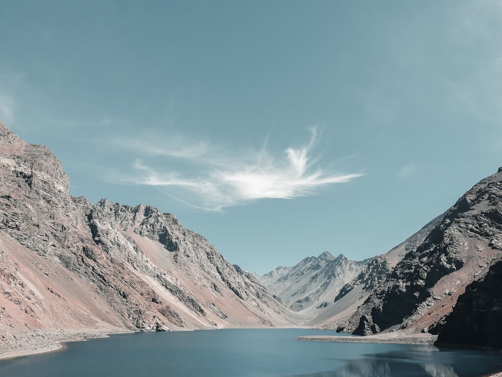 เทือกเขาแอนดีส (Andes Mountains) อยู่บริเวณใด?
