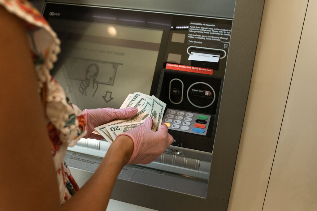 cuando necesitas dinero o pagar algo