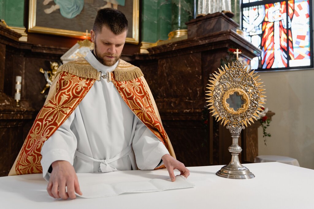 ¿Conoces los sacramentos ? Cuál de estas opciones es correcta  ? 