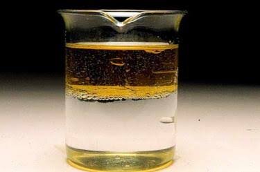 Agua con aceite