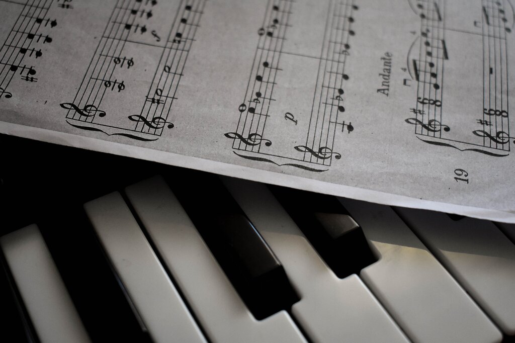 Choose the first sound: music