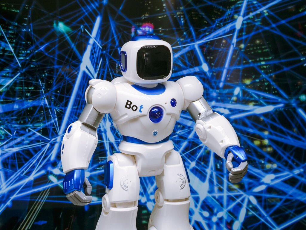 Choose the first sound: robot