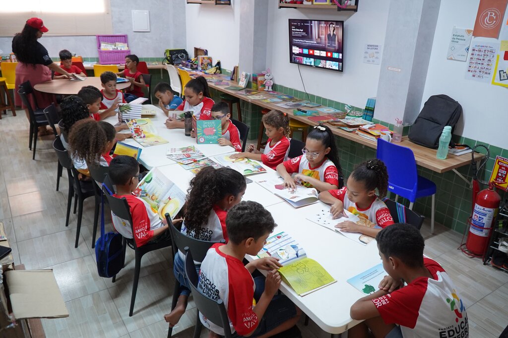 Servicio de educación.  