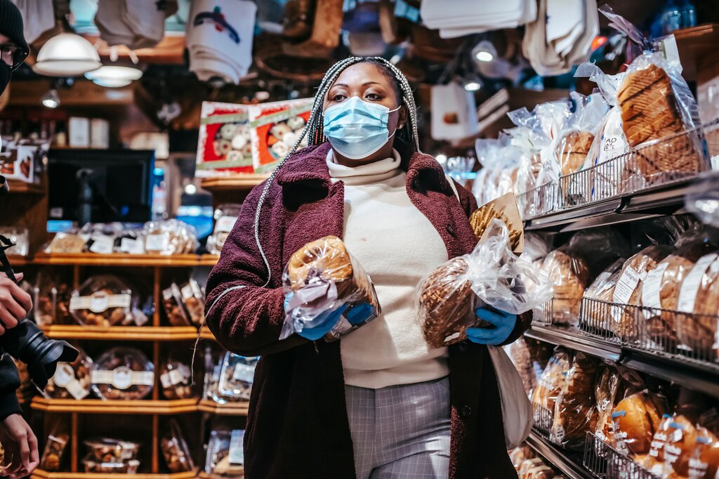 Nous allons au supermarché ___ acheter du pain.