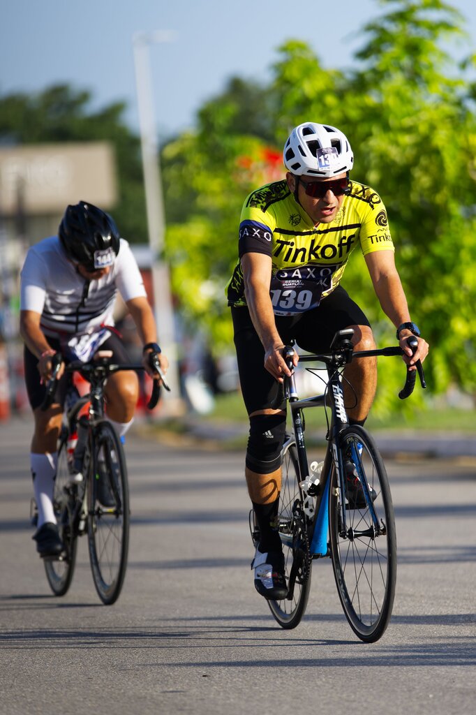 Ali berbasikal sejauh 24 km dalam masa 2 jam. Berapakah laju purata Ali?