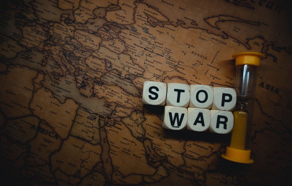 Escribe un texto corto, en el que relates los acontecimientos de la WWI o WWII: