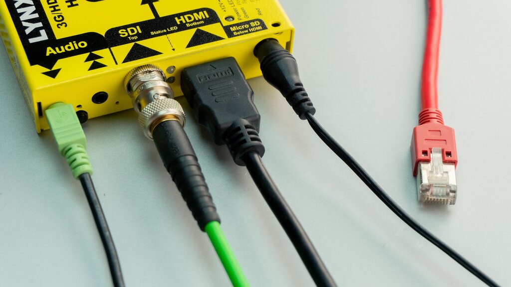 ¿Qué tipo de cable fue muy usado en televisión por cable y redes antiguas tipo Ethernet 10Base2?