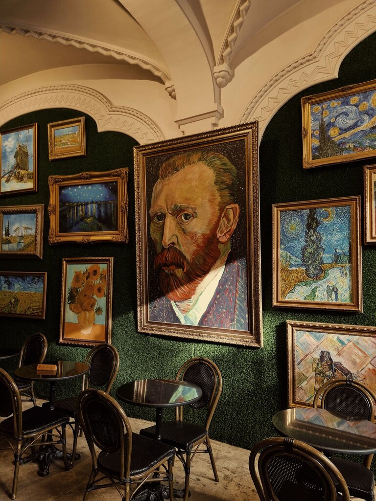 Pablo Picasso, Salvador Dalí, Vicent van Gogh.