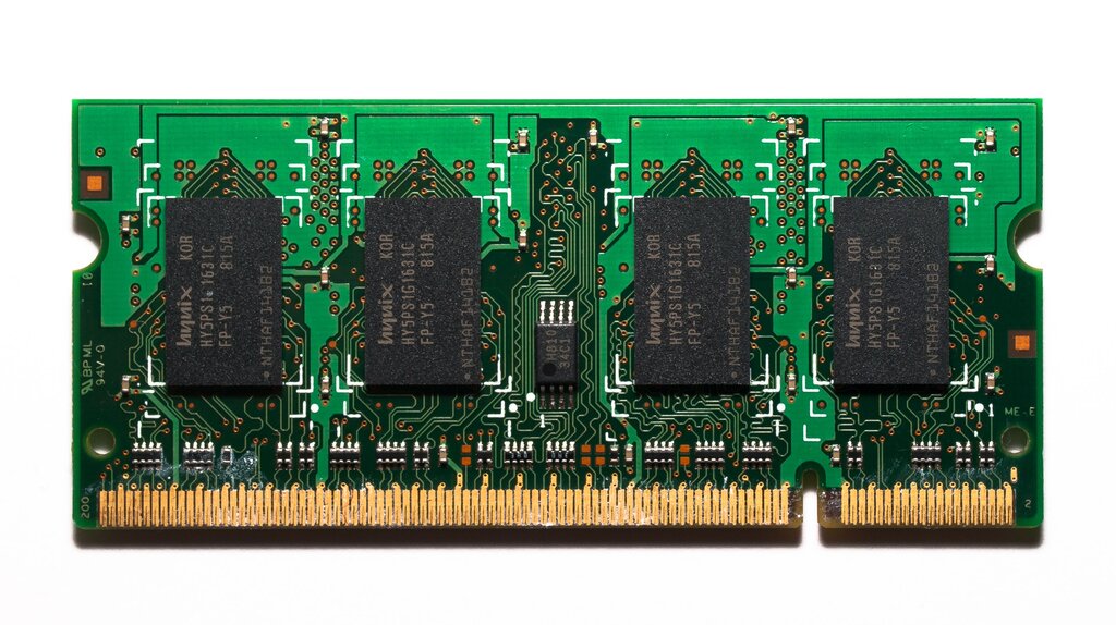 ¿Cuál herramienta se utiliza específicamente para detectar errores en los módulos de RAM?