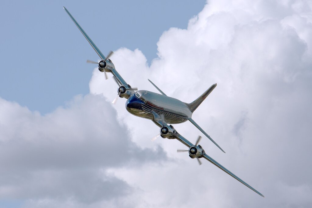 Jab plane takeoff karta hai, to pijji engine ki awaaz kaisi hoti hai?