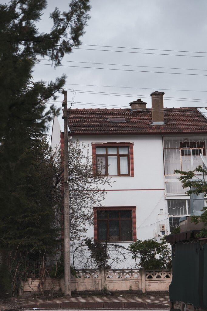 MARCOS AND ANA HAVE GOT _____ HOUSE NEAR THE SCHOOL.