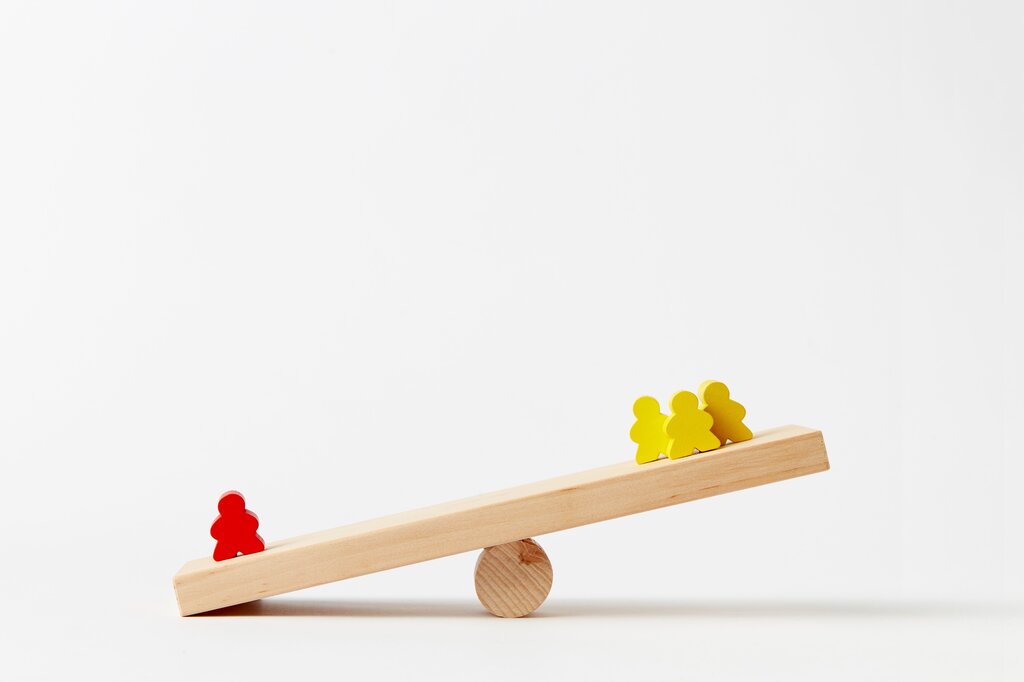 ¿Cuál fue uno de los problemas estructurales que la expansión educativa no logró resolver?