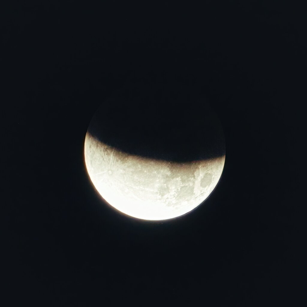 Eclipse lunar
