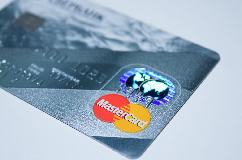 Bank card