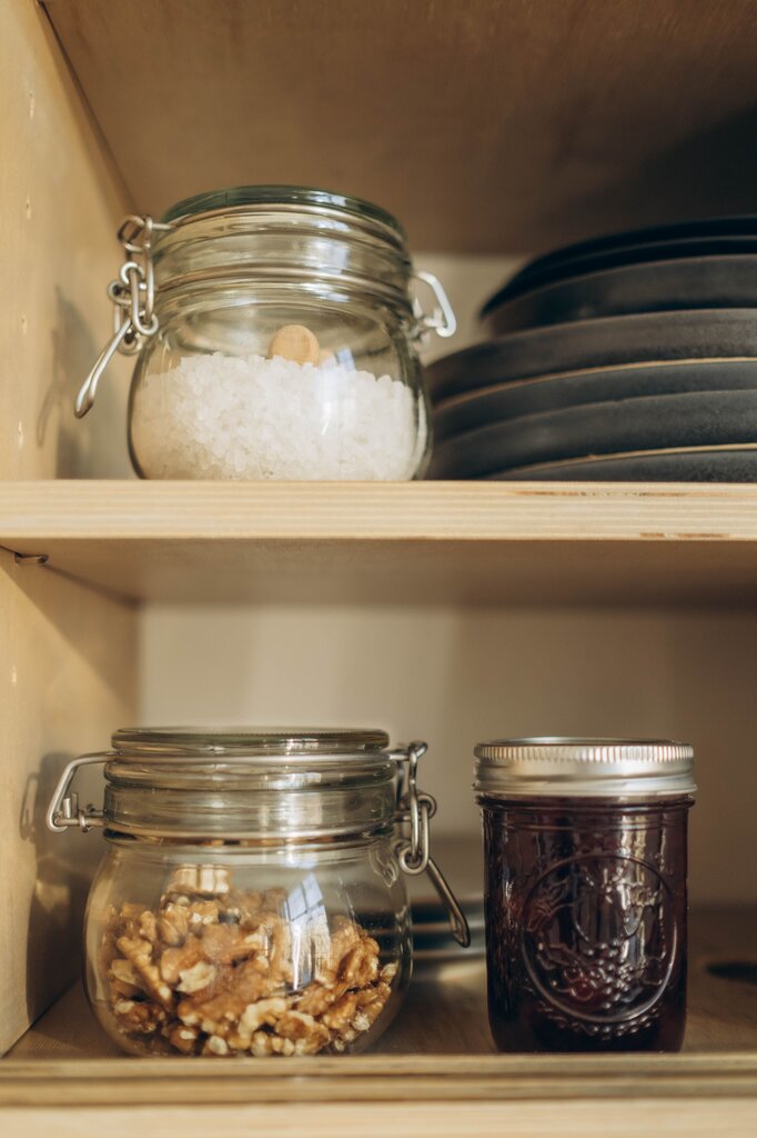 How much salt is there in the kitchen?