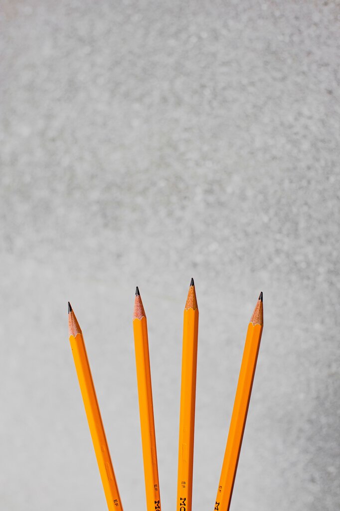 4 Pensil + 4 Pensil 