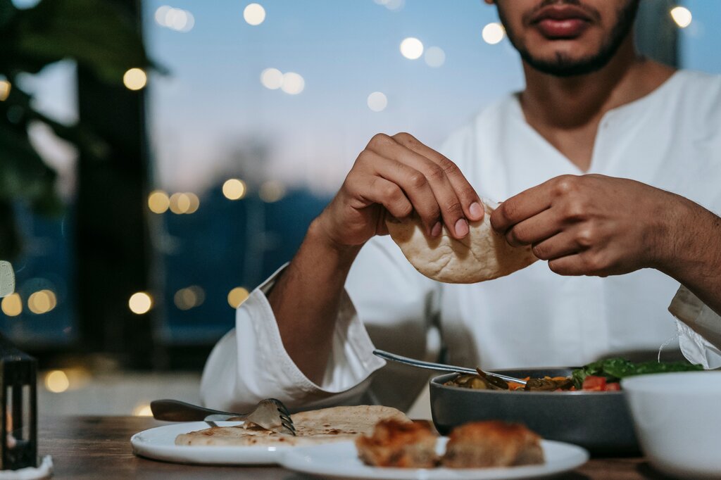 Jadi yang dimaksud makanan halal adalah ....