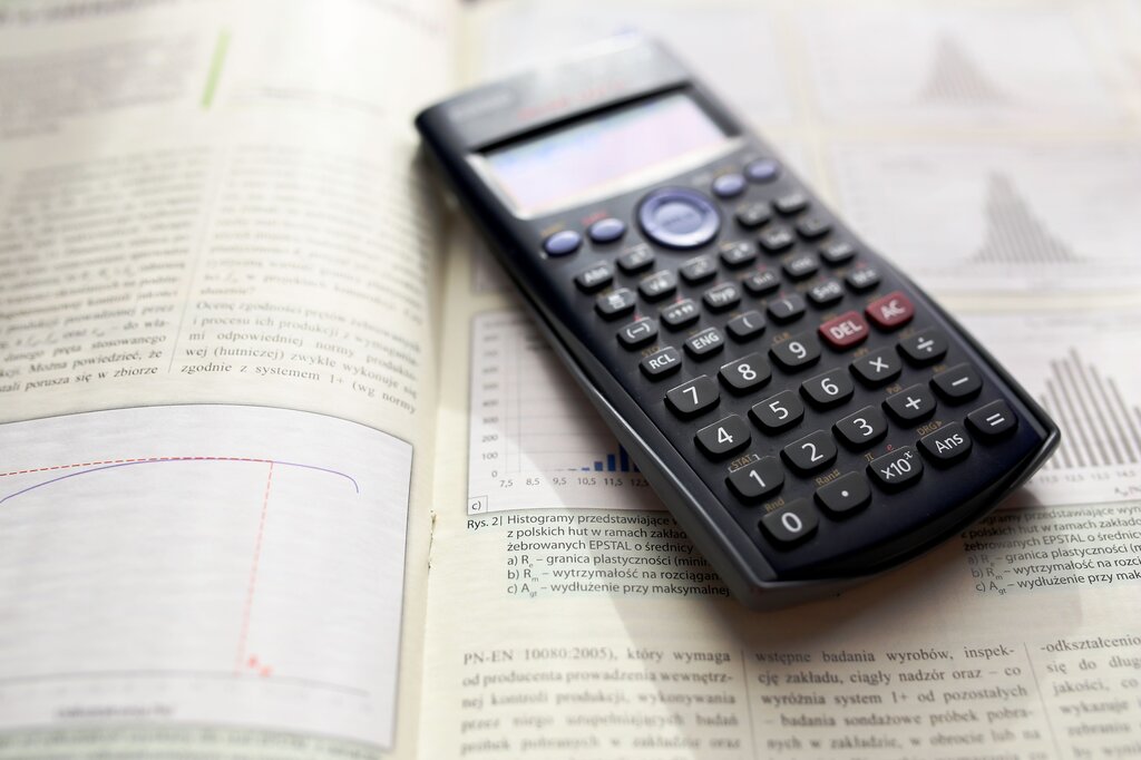 Álgebra, Gramática, Biología y Geografía.