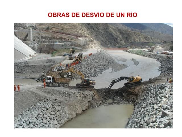 Desviación de un río con maquinarias: ¿natural o humano?
