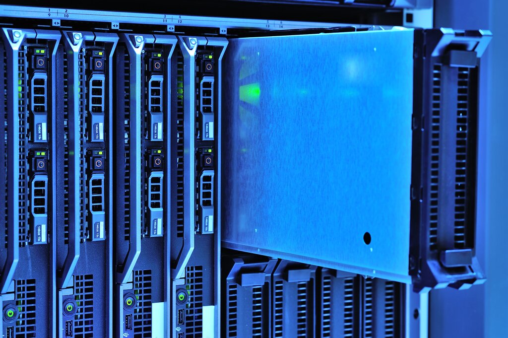 ¿Qué infraestructura permite centralizar grandes volúmenes de datos históricos?