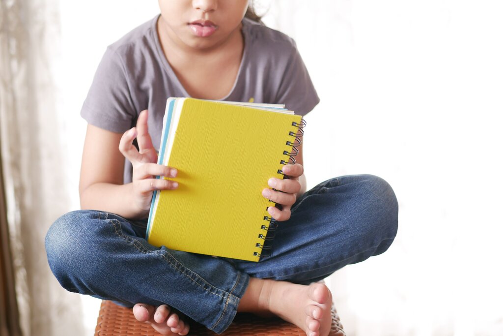 Un cuaderno.
