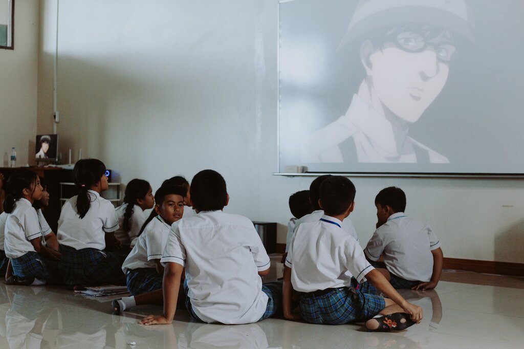 Un video educativo sin actividades de participación.

