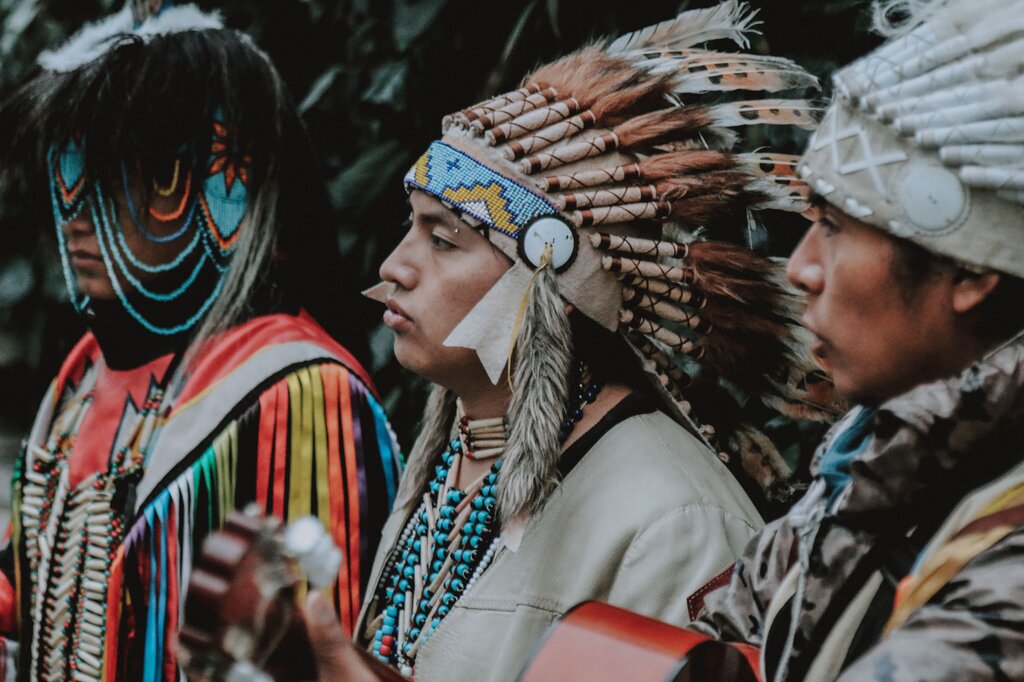 ¿Como llamo Colón a los nativos americanos?