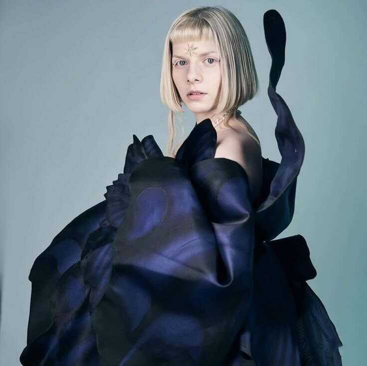 ¿Qué canción hizo famosa internacionalmente a AURORA?