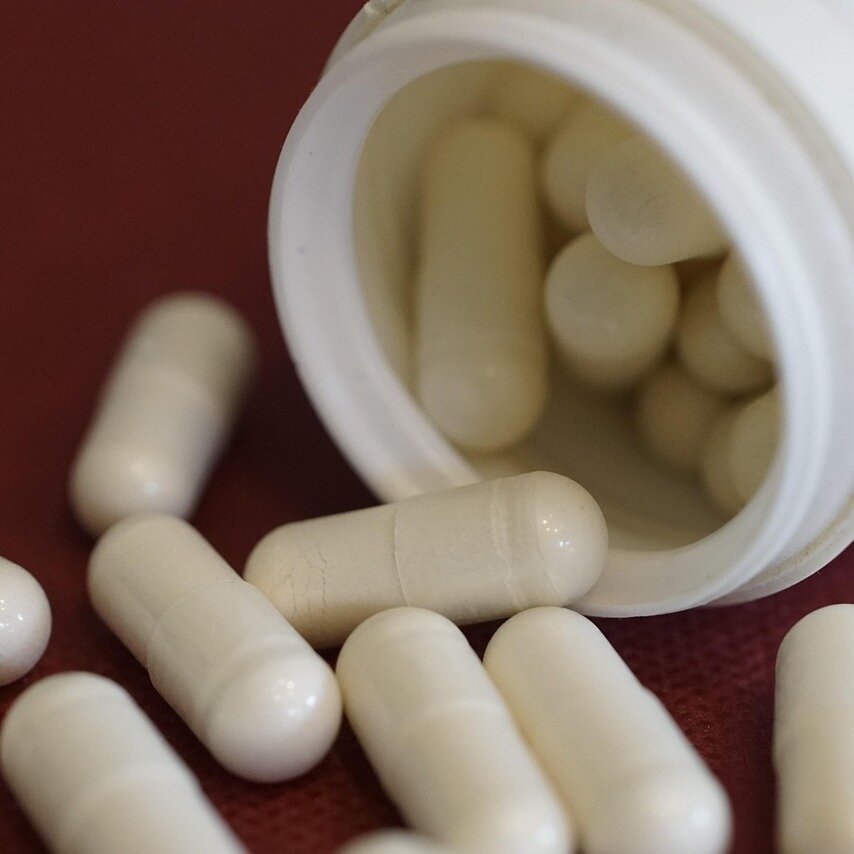 ¿Qué consecuencia física puede provocar el consumo de drogas estimulantes?